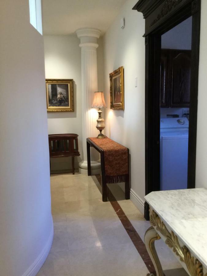 Entire Second Flr - Santa Monica Luxury Roman Villa Los Ángeles Exterior foto